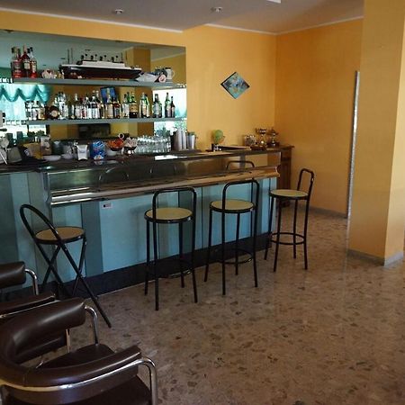 Hotel Ines Чезенатіко Екстер'єр фото